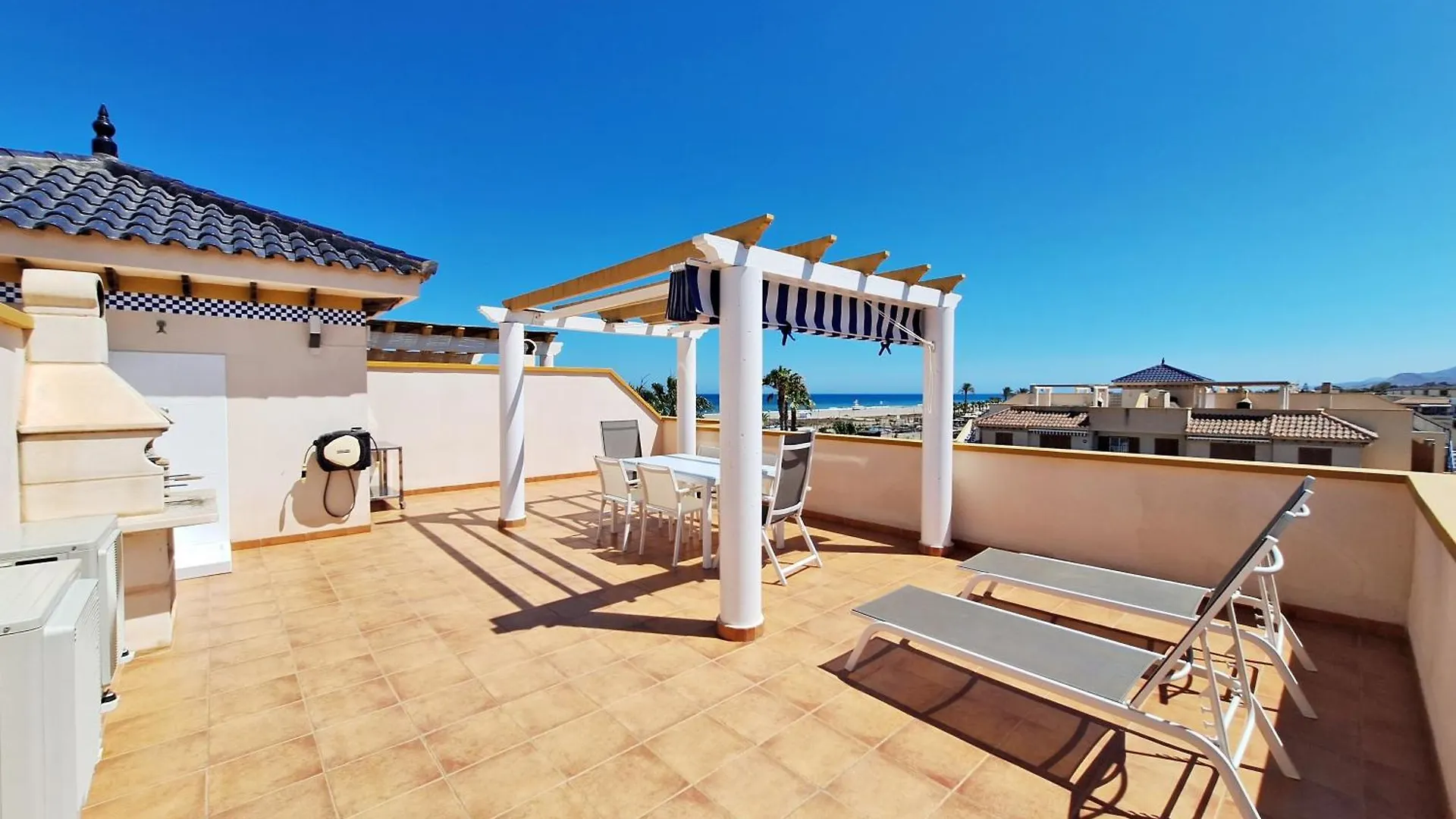 Veramar 4 Apartment